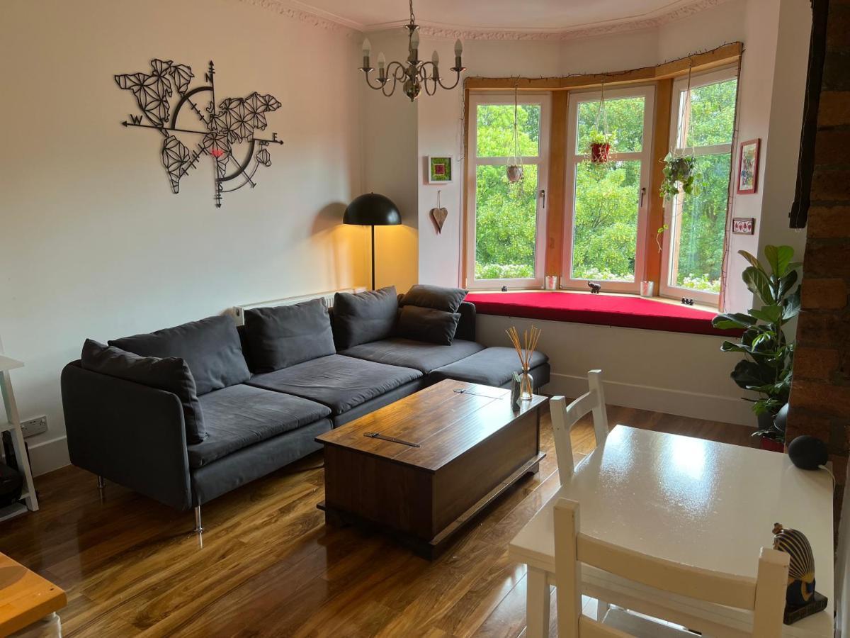 1 Bedroom Flat In Tolcross, Glasgow Top Floor. Eksteriør billede